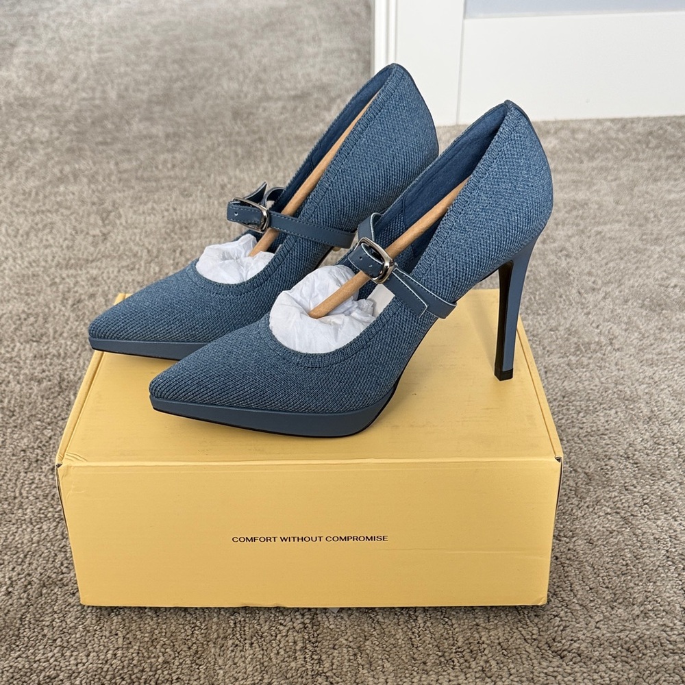 StyleFlex Pointed Toe Heeled Platform Pumps w/ Removable Strap